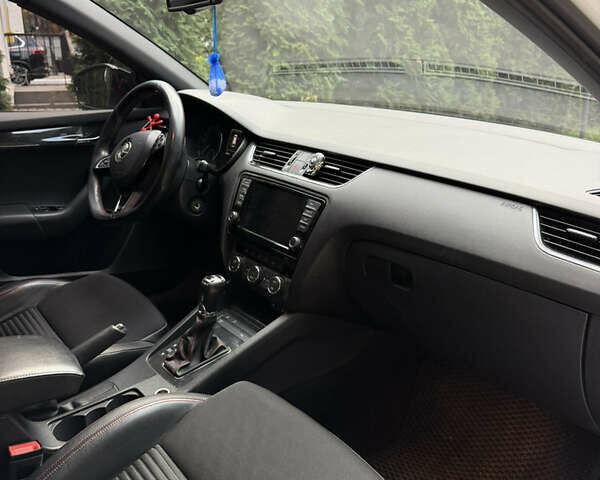 Шкода Октавия 2015 в Киеве на Automoto.ua Белый Шкода Октавия, объемом двигателя 2 л и пробегом 297 тыс. км за 12000 $, фото 34 на Automoto.ua