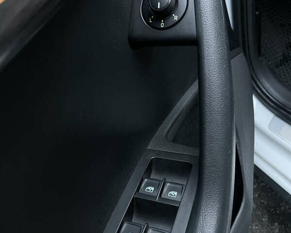 Білий Шкода Октавія, об'ємом двигуна 1.97 л та пробігом 278 тис. км за 13400 $, фото 8 на Automoto.ua