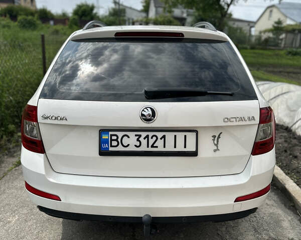Белый Шкода Октавия, объемом двигателя 1.97 л и пробегом 286 тыс. км за 12500 $, фото 7 на Automoto.ua