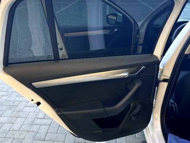 Білий Шкода Октавія, об'ємом двигуна 1.6 л та пробігом 189 тис. км за 10400 $, фото 11 на Automoto.ua