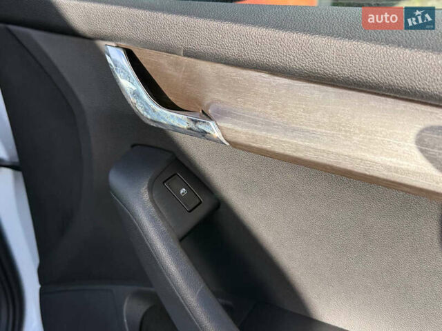 Белый Шкода Октавия, объемом двигателя 1.97 л и пробегом 234 тыс. км за 14999 $, фото 43 на Automoto.ua