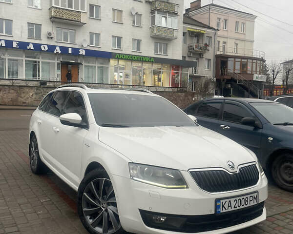 Білий Шкода Октавія, об'ємом двигуна 1.97 л та пробігом 284 тис. км за 14700 $, фото 1 на Automoto.ua