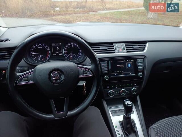 Белый Шкода Октавия, объемом двигателя 1.97 л и пробегом 257 тыс. км за 13500 $, фото 25 на Automoto.ua