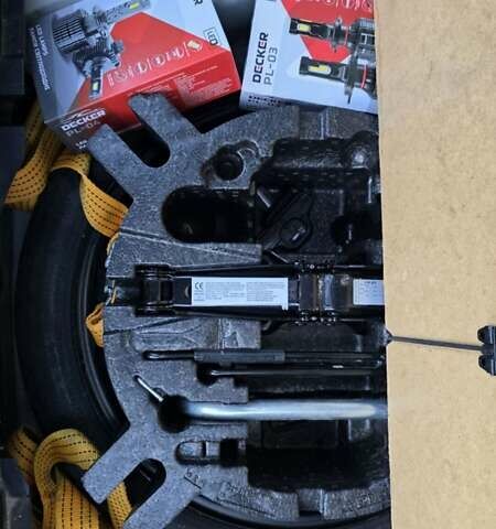 Білий Шкода Октавія, об'ємом двигуна 2 л та пробігом 230 тис. км за 12300 $, фото 20 на Automoto.ua