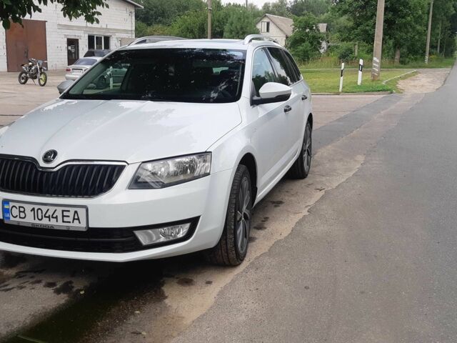 Белый Шкода Октавия, объемом двигателя 1.6 л и пробегом 317 тыс. км за 9100 $, фото 13 на Automoto.ua