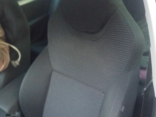 Белый Шкода Октавия, объемом двигателя 0 л и пробегом 249 тыс. км за 250 $, фото 6 на Automoto.ua