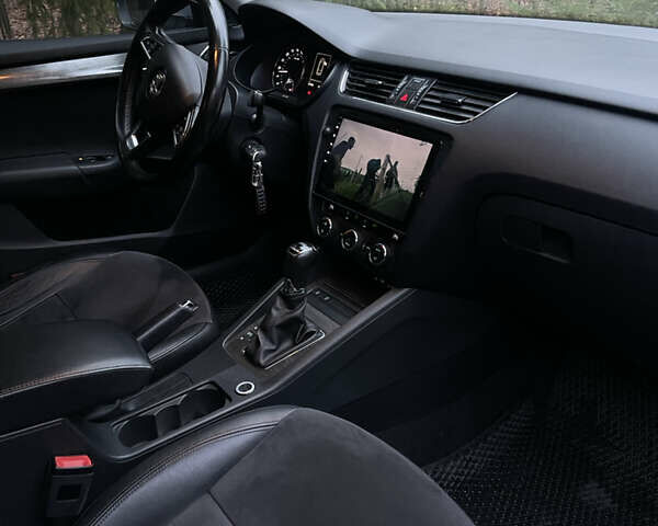 Білий Шкода Октавія, об'ємом двигуна 1.97 л та пробігом 278 тис. км за 13400 $, фото 12 на Automoto.ua