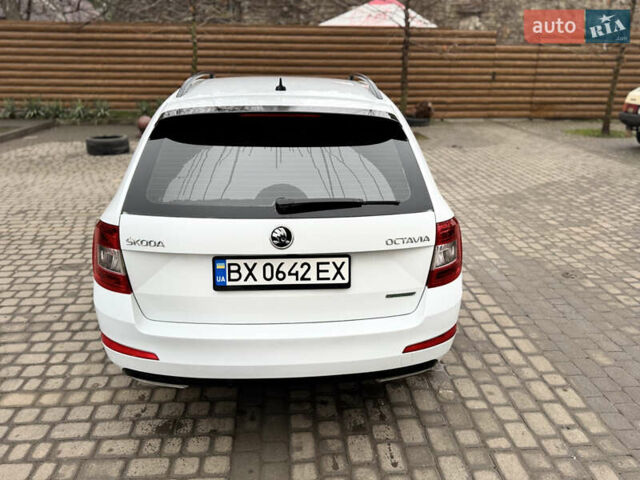 Белый Шкода Октавия, объемом двигателя 1.6 л и пробегом 253 тыс. км за 10500 $, фото 12 на Automoto.ua