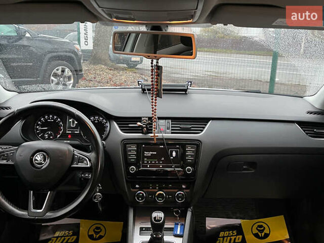 Белый Шкода Октавия, объемом двигателя 1.6 л и пробегом 260 тыс. км за 10999 $, фото 10 на Automoto.ua