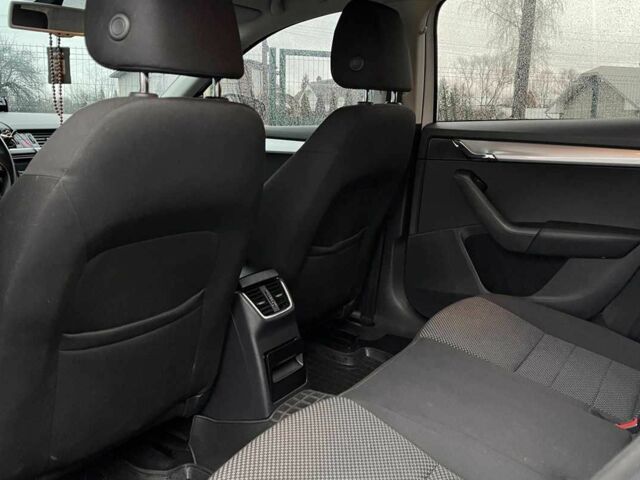Белый Шкода Октавия, объемом двигателя 1.6 л и пробегом 260 тыс. км за 10999 $, фото 18 на Automoto.ua