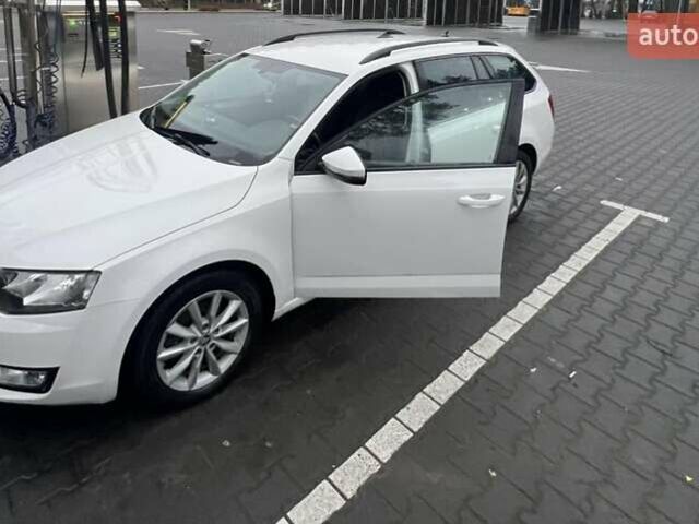 Білий Шкода Октавія, об'ємом двигуна 1.6 л та пробігом 305 тис. км за 11400 $, фото 6 на Automoto.ua
