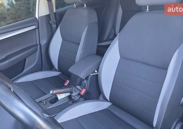 Білий Шкода Октавія, об'ємом двигуна 2 л та пробігом 230 тис. км за 12300 $, фото 10 на Automoto.ua