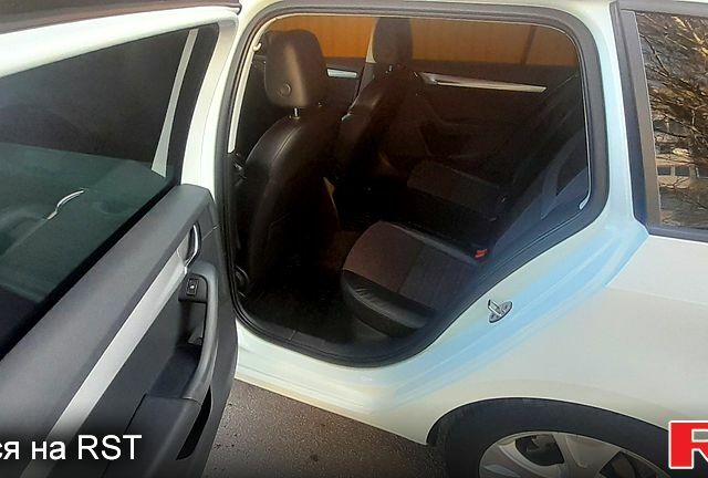 Білий Шкода Октавія, об'ємом двигуна 2 л та пробігом 264 тис. км за 13300 $, фото 8 на Automoto.ua
