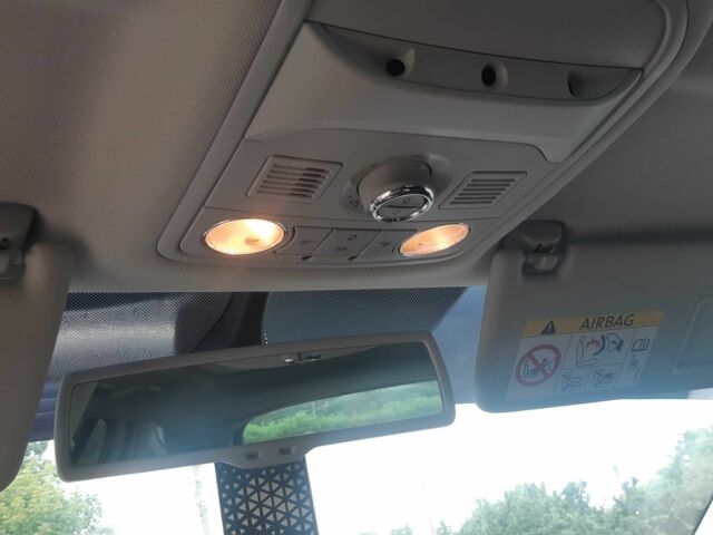 Белый Шкода Октавия, объемом двигателя 1.6 л и пробегом 317 тыс. км за 9100 $, фото 4 на Automoto.ua