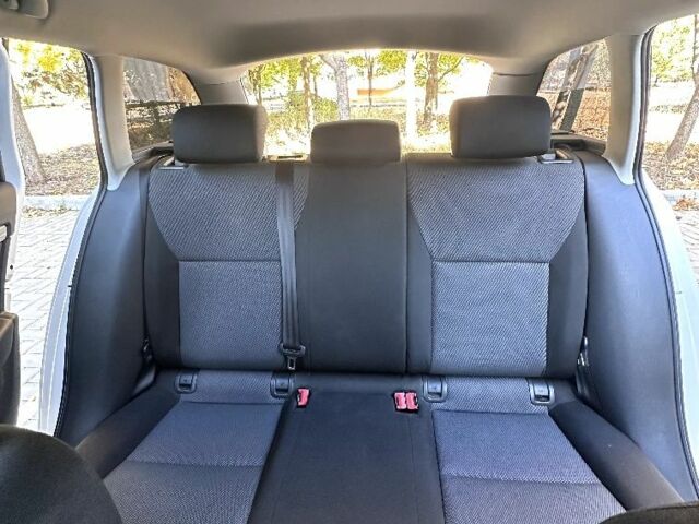 Білий Шкода Октавія, об'ємом двигуна 1.6 л та пробігом 189 тис. км за 10400 $, фото 22 на Automoto.ua