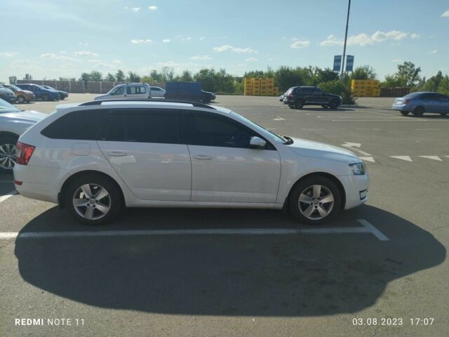 Белый Шкода Октавия, объемом двигателя 2 л и пробегом 348 тыс. км за 13700 $, фото 13 на Automoto.ua