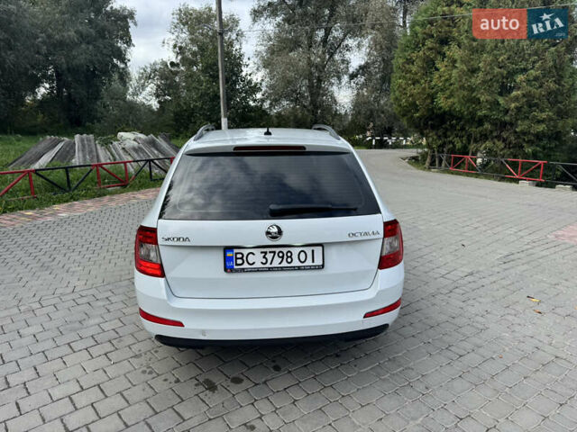 Белый Шкода Октавия, объемом двигателя 1.97 л и пробегом 400 тыс. км за 10450 $, фото 6 на Automoto.ua