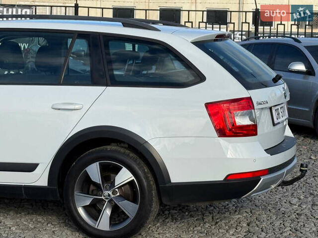 Білий Шкода Октавія, об'ємом двигуна 2 л та пробігом 234 тис. км за 14999 $, фото 23 на Automoto.ua