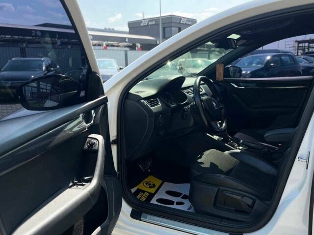 Білий Шкода Октавія, об'ємом двигуна 2 л та пробігом 313 тис. км за 13700 $, фото 8 на Automoto.ua