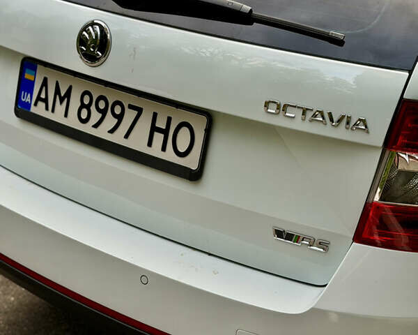 Шкода Октавия 2015 в Киеве на Automoto.ua Белый Шкода Октавия, объемом двигателя 2 л и пробегом 297 тыс. км за 12000 $, фото 40 на Automoto.ua