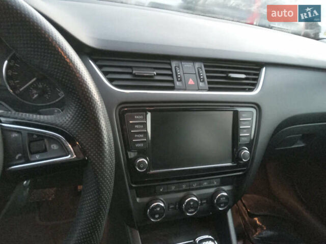 Белый Шкода Октавия, объемом двигателя 1.4 л и пробегом 237 тыс. км за 12800 $, фото 14 на Automoto.ua