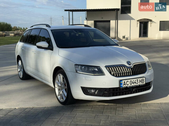 Білий Шкода Октавія, об'ємом двигуна 1.97 л та пробігом 225 тис. км за 12600 $, фото 4 на Automoto.ua
