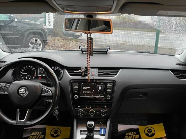 Белый Шкода Октавия, объемом двигателя 1.6 л и пробегом 260 тыс. км за 10999 $, фото 10 на Automoto.ua