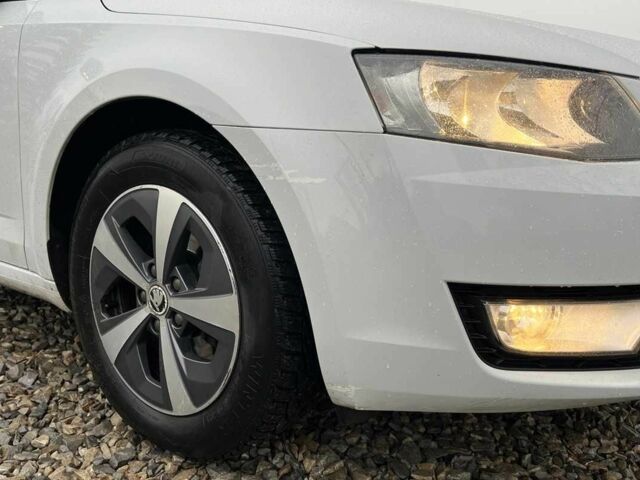 Белый Шкода Октавия, объемом двигателя 1.6 л и пробегом 260 тыс. км за 10999 $, фото 21 на Automoto.ua