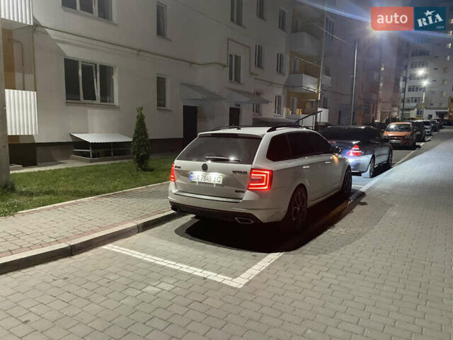 Белый Шкода Октавия, объемом двигателя 1.97 л и пробегом 287 тыс. км за 16000 $, фото 8 на Automoto.ua