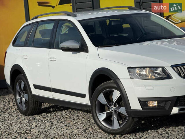 Білий Шкода Октавія, об'ємом двигуна 2 л та пробігом 234 тис. км за 14999 $, фото 16 на Automoto.ua