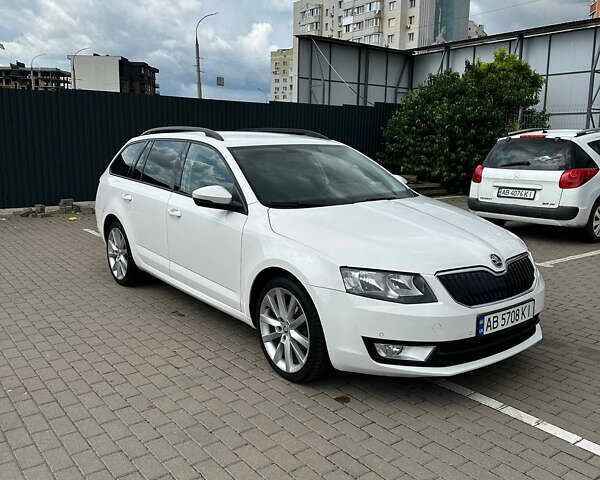 Белый Шкода Октавия, объемом двигателя 1.6 л и пробегом 278 тыс. км за 10900 $, фото 3 на Automoto.ua