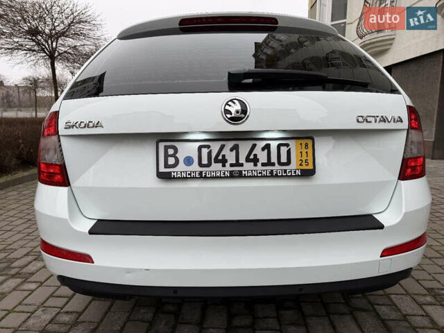 Білий Шкода Октавія, об'ємом двигуна 1.97 л та пробігом 260 тис. км за 11500 $, фото 4 на Automoto.ua