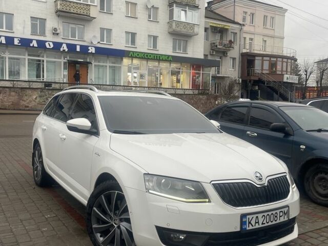 Белый Шкода Октавия, объемом двигателя 2 л и пробегом 284 тыс. км за 14900 $, фото 21 на Automoto.ua