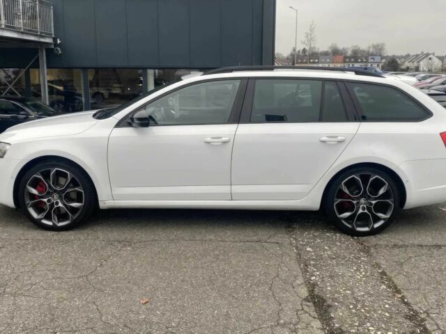 Белый Шкода Октавия, объемом двигателя 2 л и пробегом 74 тыс. км за 6000 $, фото 2 на Automoto.ua