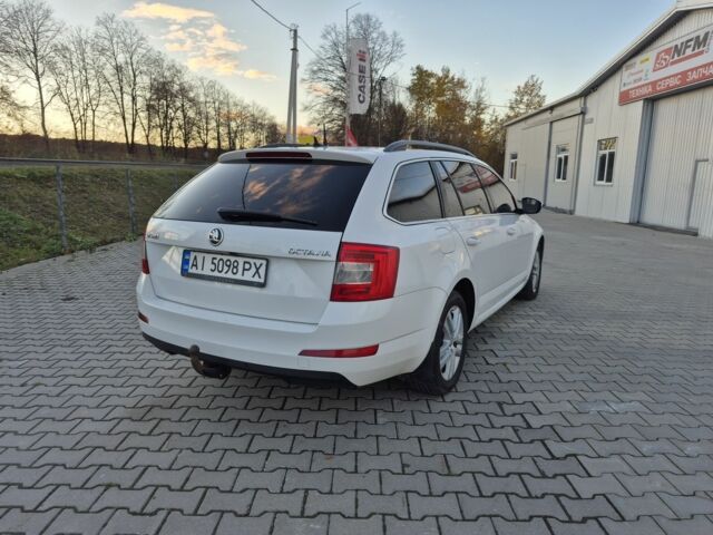 Шкода Октавия 2015 в Калуше на Automoto.ua Белый Шкода Октавия, объемом двигателя 0 л и пробегом 300 тыс. км за 11250 $, фото 3 на Automoto.ua