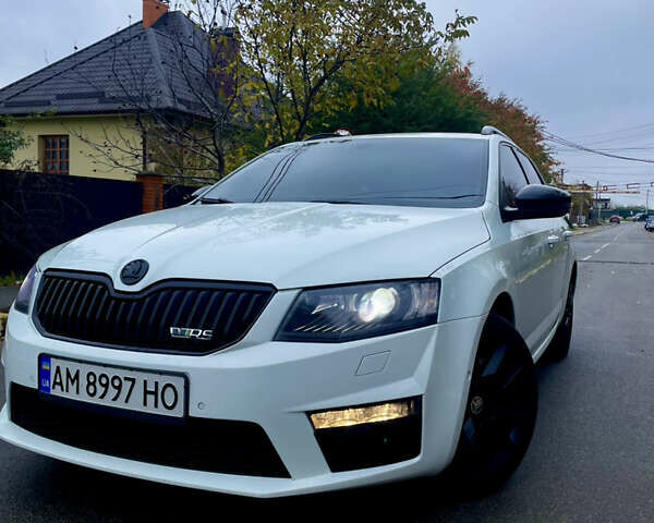 Белый Шкода Октавия, объемом двигателя 1.97 л и пробегом 296 тыс. км за 12900 $, фото 1 на Automoto.ua