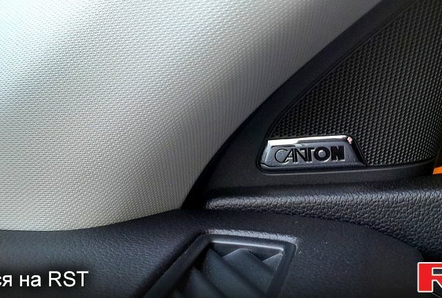 Білий Шкода Октавія, об'ємом двигуна 2 л та пробігом 264 тис. км за 13300 $, фото 2 на Automoto.ua