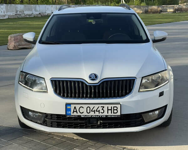 Білий Шкода Октавія, об'ємом двигуна 1.97 л та пробігом 225 тис. км за 12600 $, фото 5 на Automoto.ua