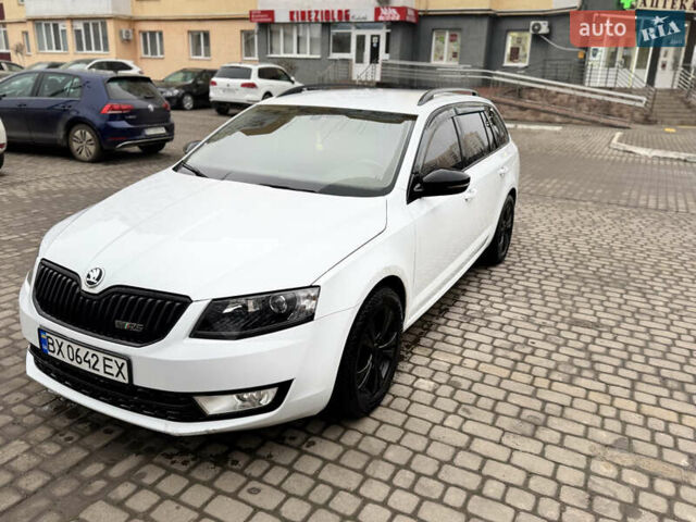 Белый Шкода Октавия, объемом двигателя 1.6 л и пробегом 253 тыс. км за 10500 $, фото 2 на Automoto.ua