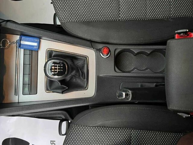 Белый Шкода Октавия, объемом двигателя 1.6 л и пробегом 260 тыс. км за 10999 $, фото 14 на Automoto.ua