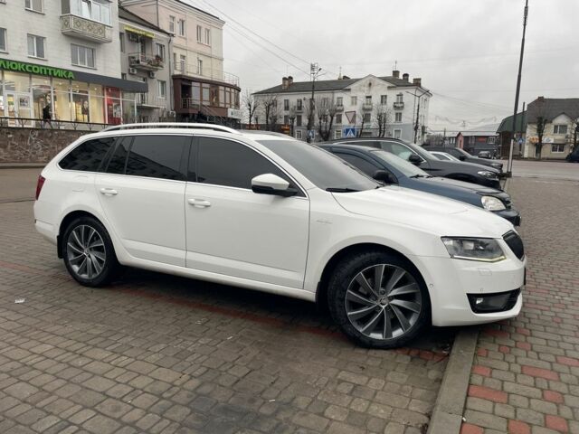Белый Шкода Октавия, объемом двигателя 2 л и пробегом 284 тыс. км за 14900 $, фото 1 на Automoto.ua