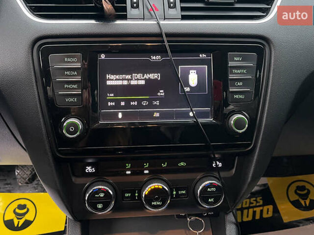 Белый Шкода Октавия, объемом двигателя 1.6 л и пробегом 260 тыс. км за 10999 $, фото 12 на Automoto.ua