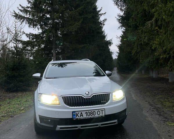 Білий Шкода Октавія, об'ємом двигуна 1.97 л та пробігом 278 тис. км за 13400 $, фото 2 на Automoto.ua