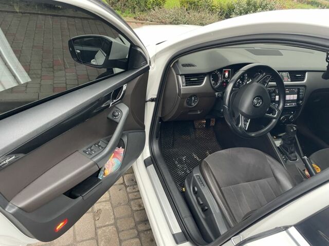 Белый Шкода Октавия, объемом двигателя 2 л и пробегом 284 тыс. км за 14900 $, фото 8 на Automoto.ua