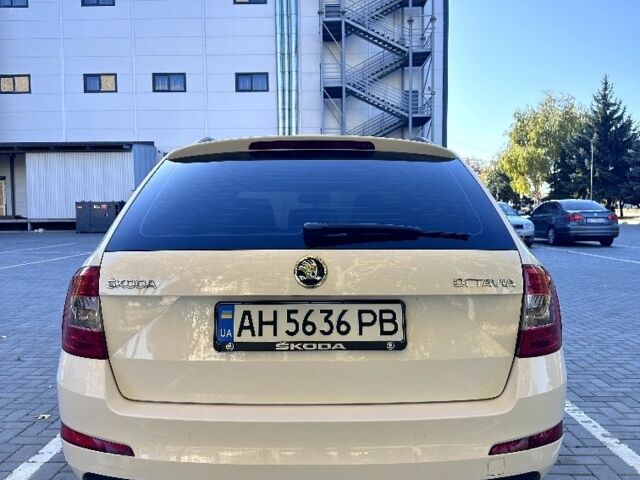 Білий Шкода Октавія, об'ємом двигуна 1.6 л та пробігом 189 тис. км за 10400 $, фото 5 на Automoto.ua