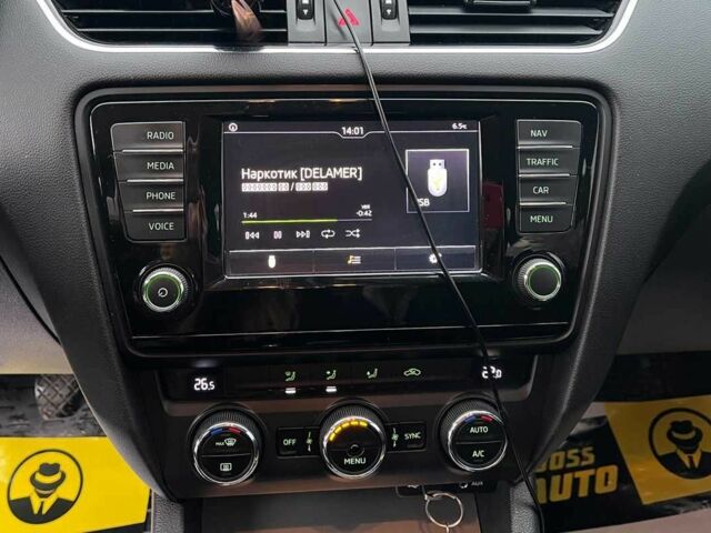 Белый Шкода Октавия, объемом двигателя 1.6 л и пробегом 260 тыс. км за 10999 $, фото 12 на Automoto.ua