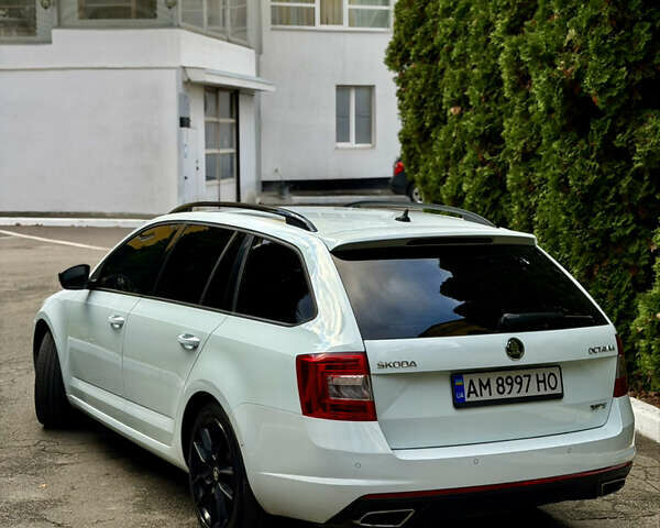 Шкода Октавия 2015 в Киеве на Automoto.ua Белый Шкода Октавия, объемом двигателя 2 л и пробегом 297 тыс. км за 12000 $, фото 15 на Automoto.ua