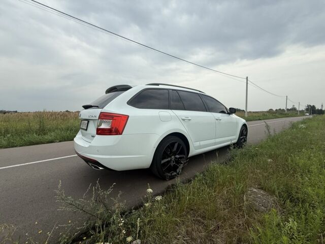Білий Шкода Октавія, об'ємом двигуна 2 л та пробігом 290 тис. км за 13800 $, фото 1 на Automoto.ua