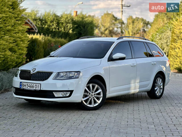 Белый Шкода Октавия, объемом двигателя 1.6 л и пробегом 220 тыс. км за 10200 $, фото 5 на Automoto.ua