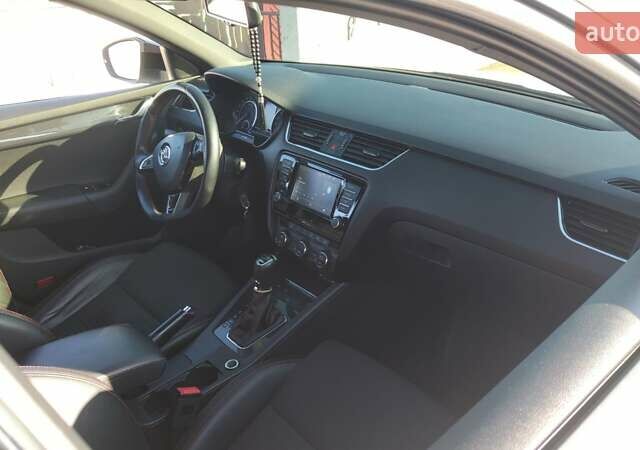 Белый Шкода Октавия, объемом двигателя 2 л и пробегом 307 тыс. км за 13500 $, фото 11 на Automoto.ua